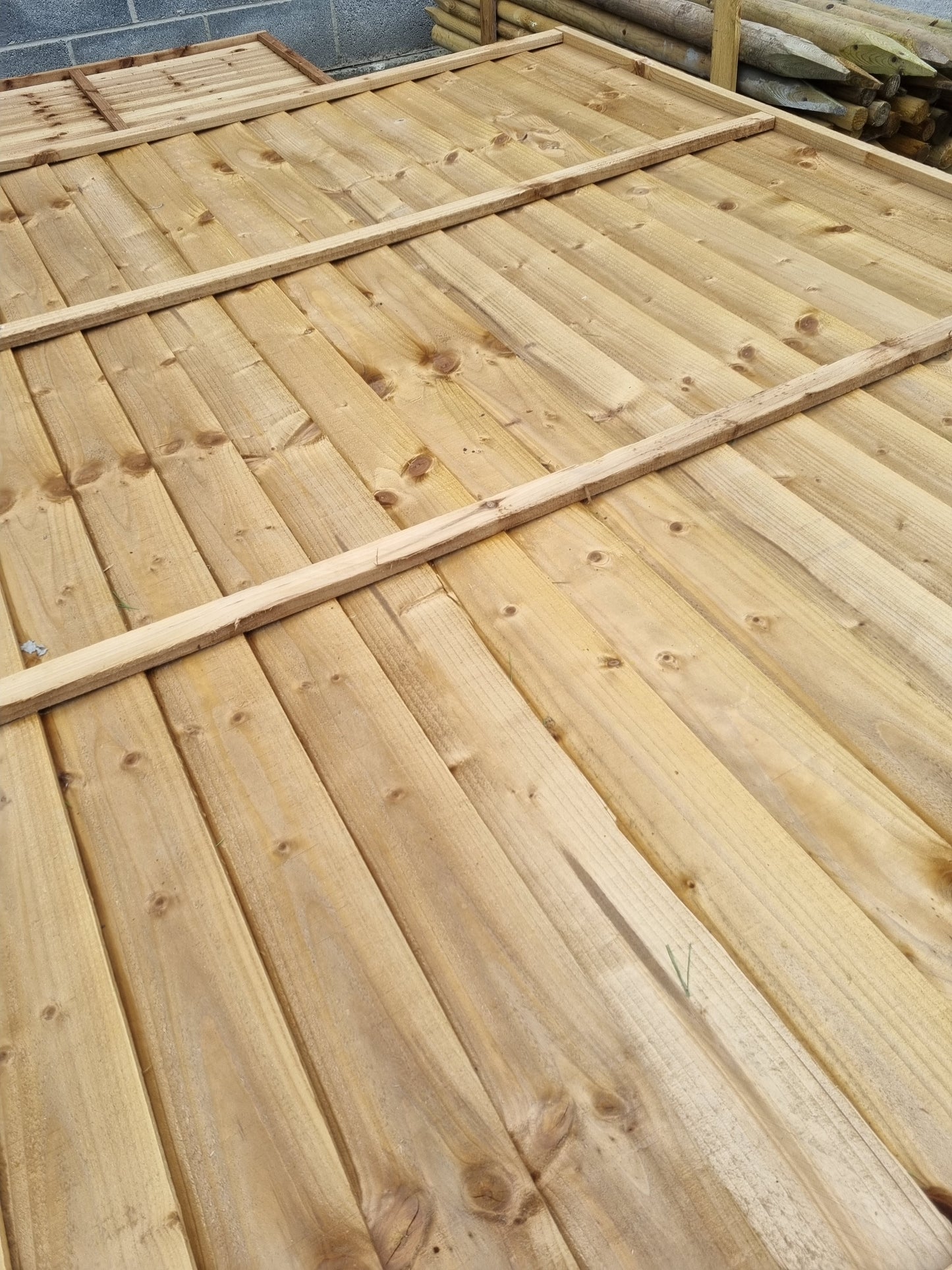 Shiplap Fencing