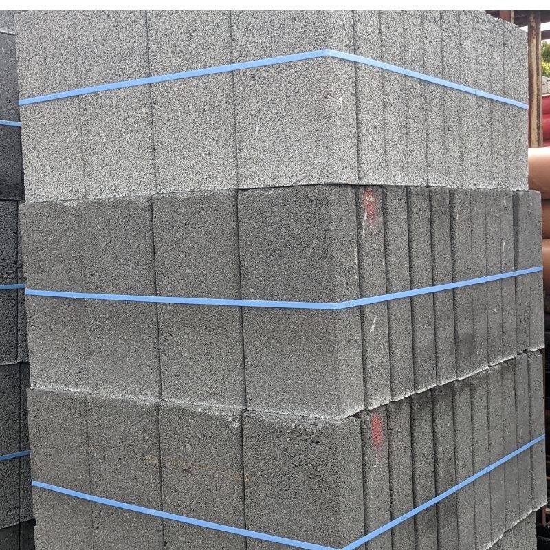 4" Solid Blocks (88 Blocks) €1.50 each