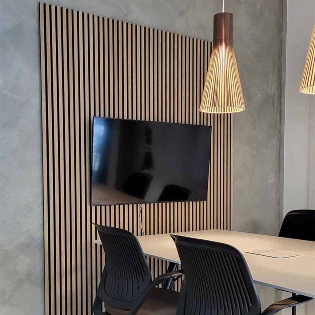 Acoustic Wall Panelling: Light Oak