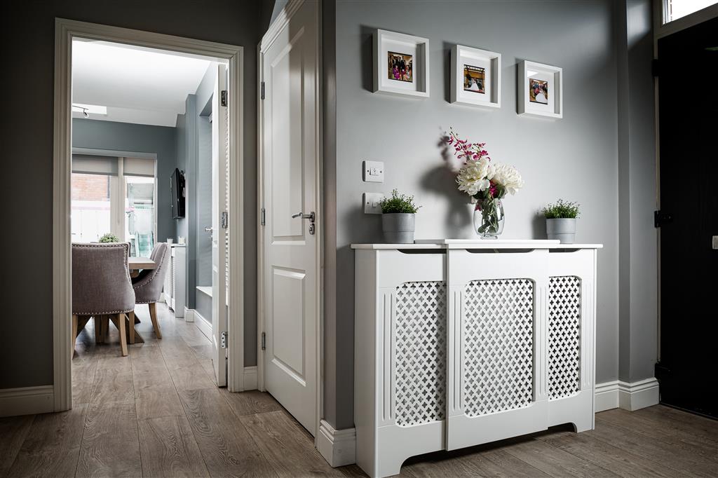 Classic Adjustable Radiator Cover – Richard's Hardware